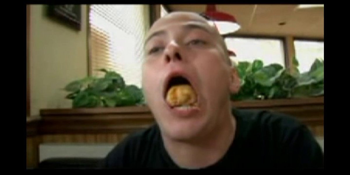 000331039.mp4 000331039.mp4