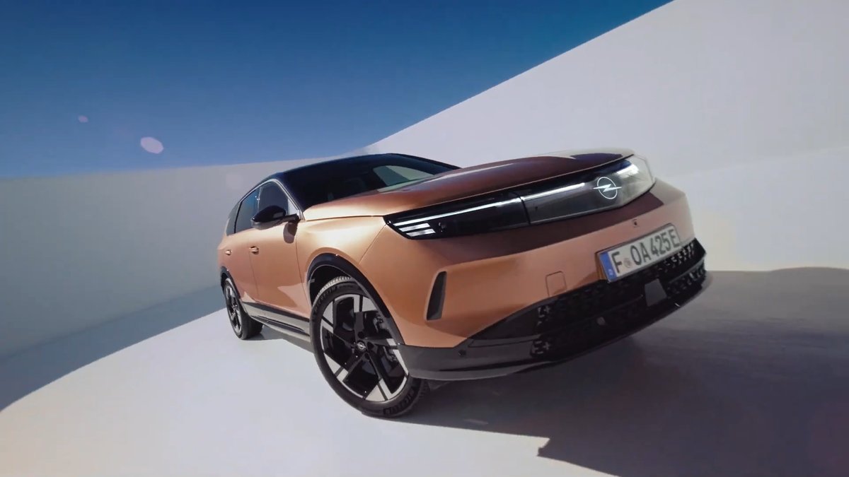 Opel zeigt das SUV Grandland 2024