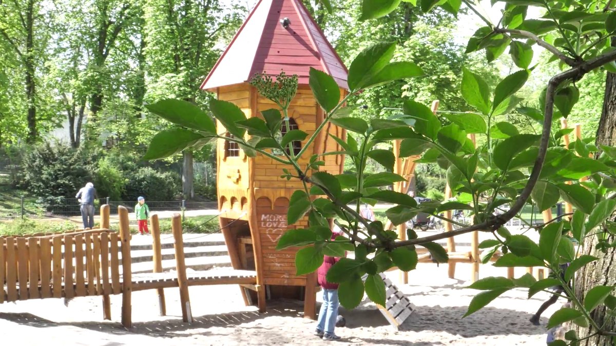 ZeckenSpielplatz.mp4