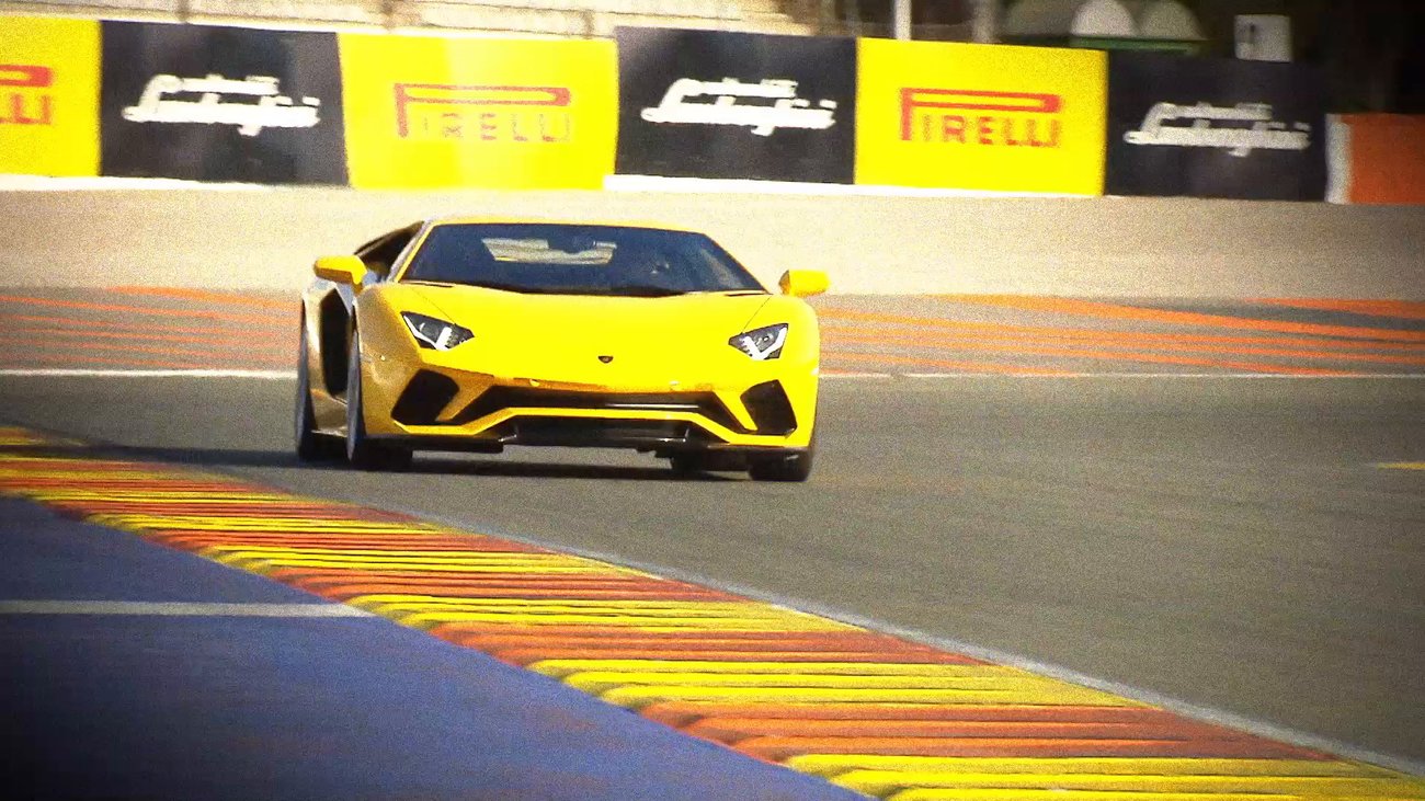 Lamborghini Aventador S Launch (Herstellervideo)