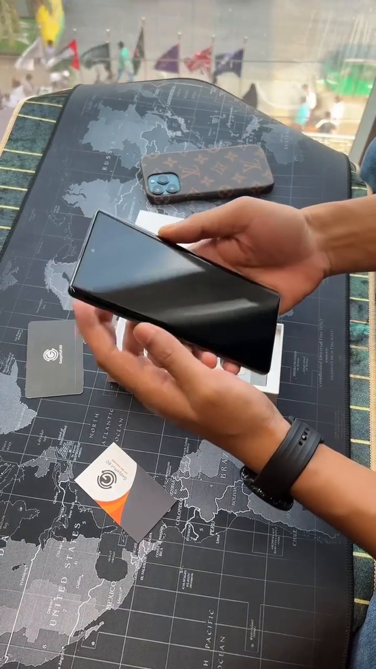 Pixel 7 Pro im Unboxing-Video Pixel 7 Pro im Unboxing-Video