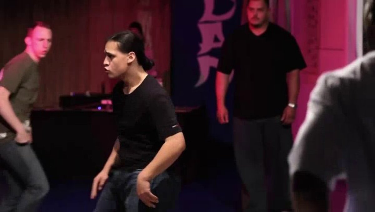 000679922.mp4 000679922.mp4