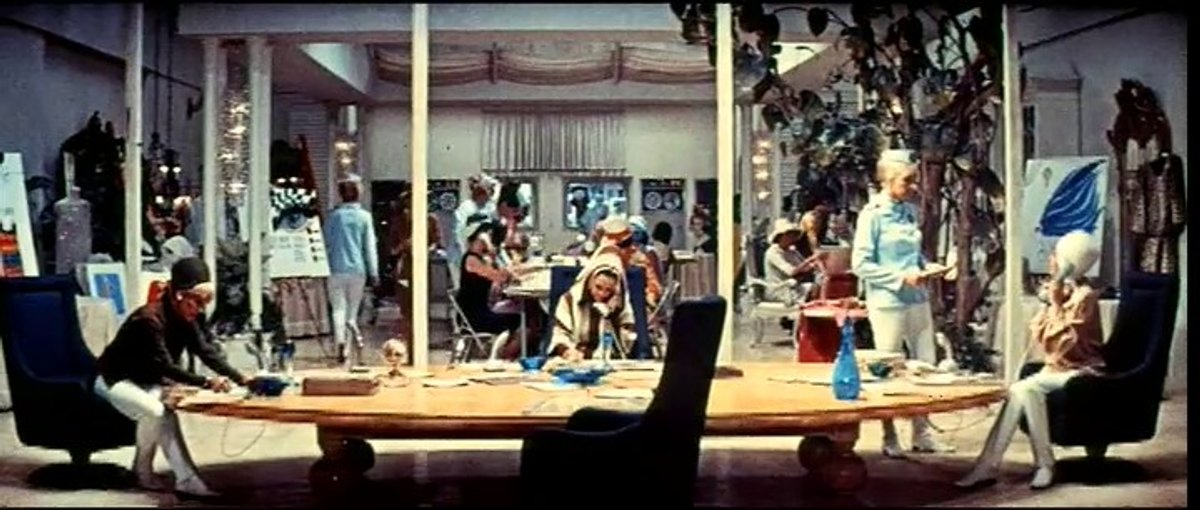 000319852.mp4 000319852.mp4