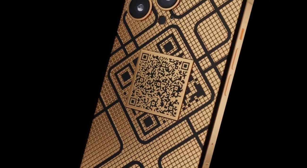 Goldener QR-Code im iPhone 13 Pro made by Caviar