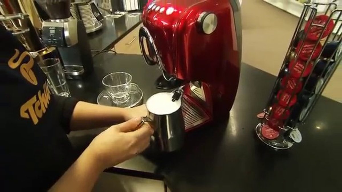 Zubereitung Milchschaum mit der Cafissimo Zubereitung Milchschaum mit der Cafissimo
