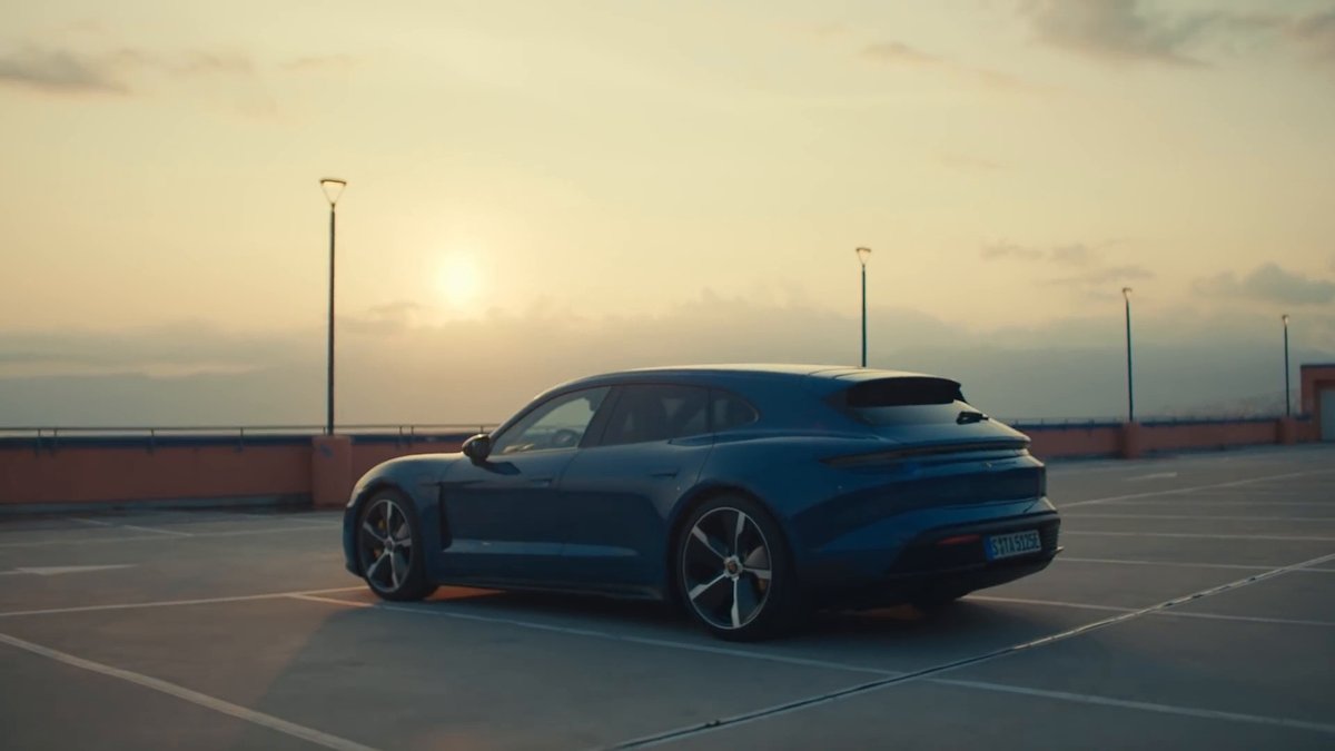 Trailer zum Porsche Taycan Sport Turismo Trailer zum Porsche Taycan Sport Turismo