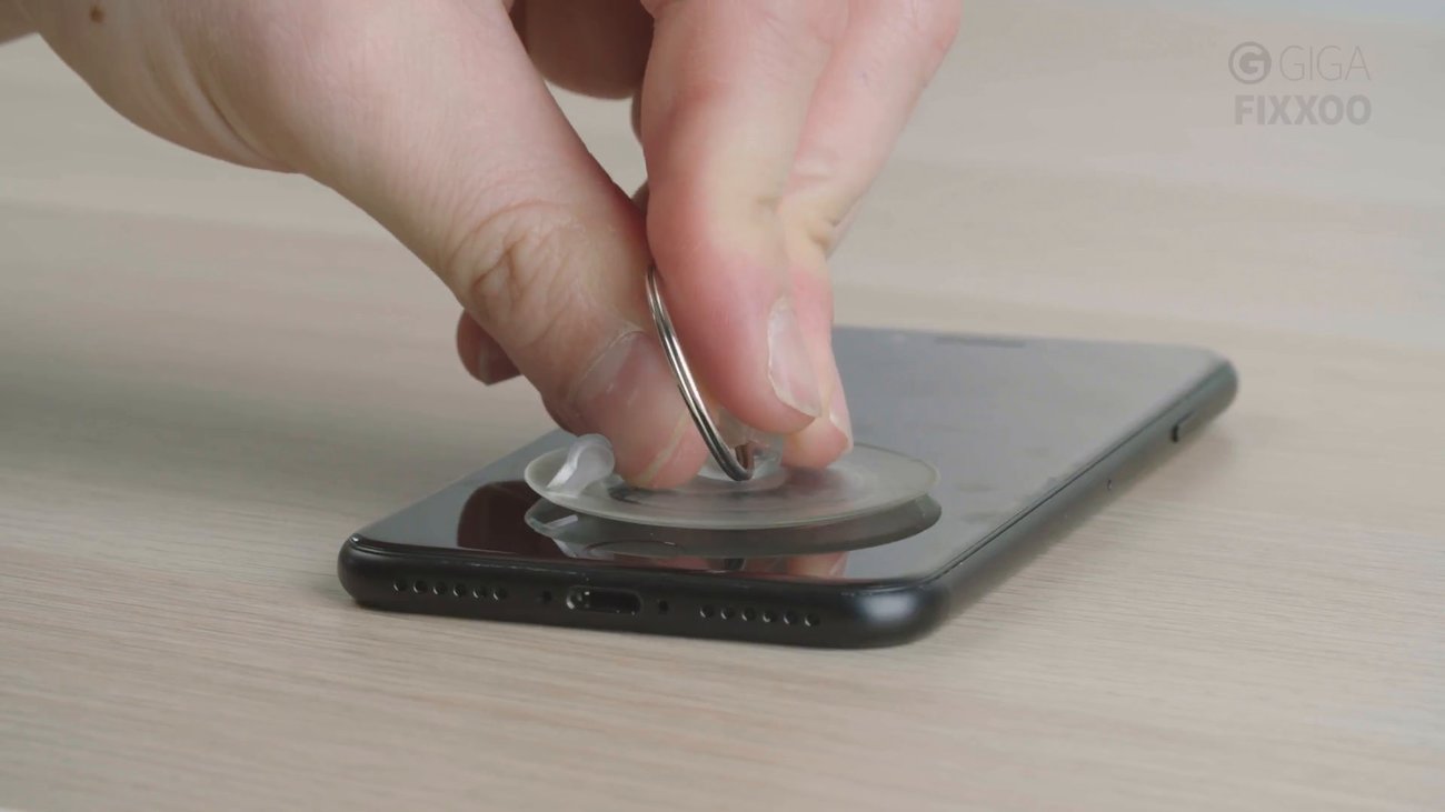 Display-Wechsel beim iPhone 7 (Plus) – GIGA Fixxoo Anleitung